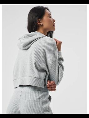 Alo Muse S Cropped Ribbed Hoodie Gray